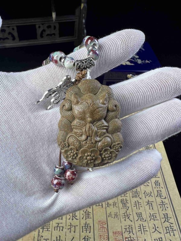 The Fox Spirit Pays Homage to the Moon: The Osmanthus Imparts Wisdom