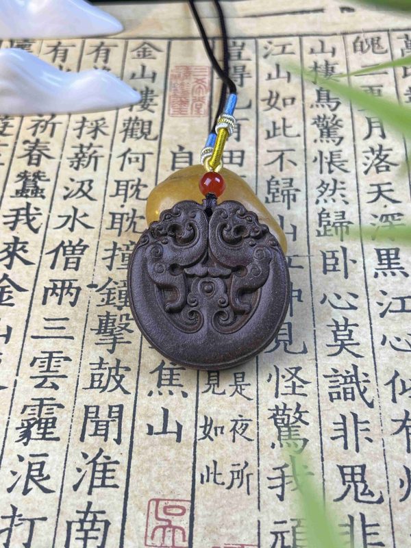 Twin Dragons Unite the Sacred Pearl: The Arcane Way is Opened with Agarwood