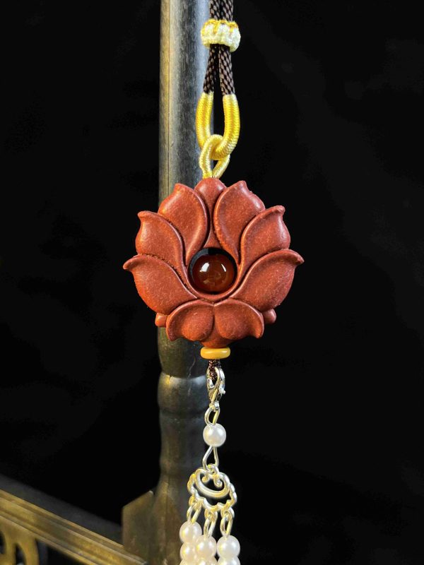 古莲花红 Lotus Essence: The Scent Lingers Where Blossoms Dwell