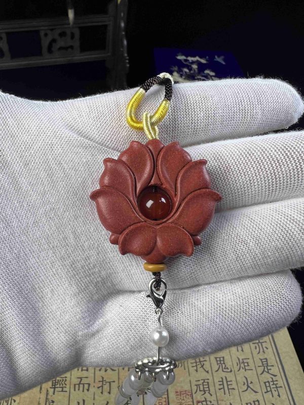 古莲花红2 Lotus Essence: The Scent Lingers Where Blossoms Dwell