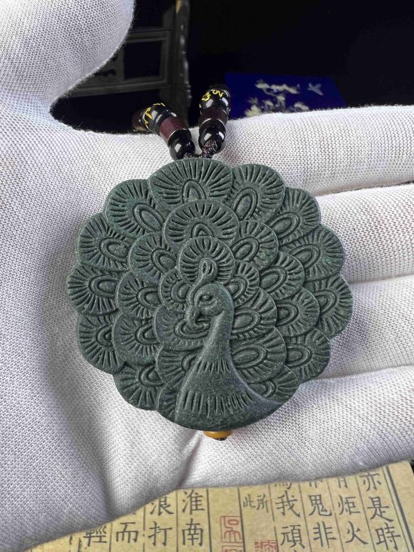 A Sparrow's Spirit Mirrored: Through Dream-Scent, All Illumined