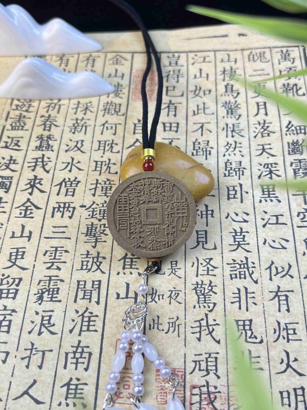 山鬼钱1 The Mountain Sprite Wards Off Evil: The Osmanthus Coin