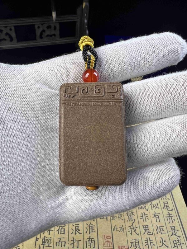 无事牌平头2 A Mind Unburdened, A Heart Serene: A Hidden Treasure Within the Bed-curtains