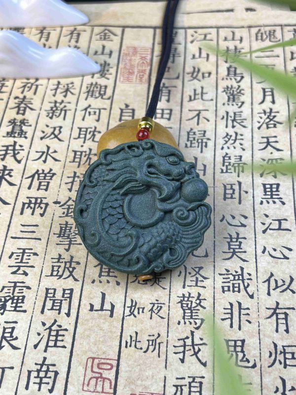 The Dragon Leaps Through Yu's Gate: The Gardenia's Scent Bears Witness to Enlightenment